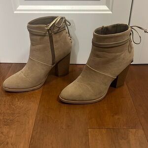 Shoedazzle boots